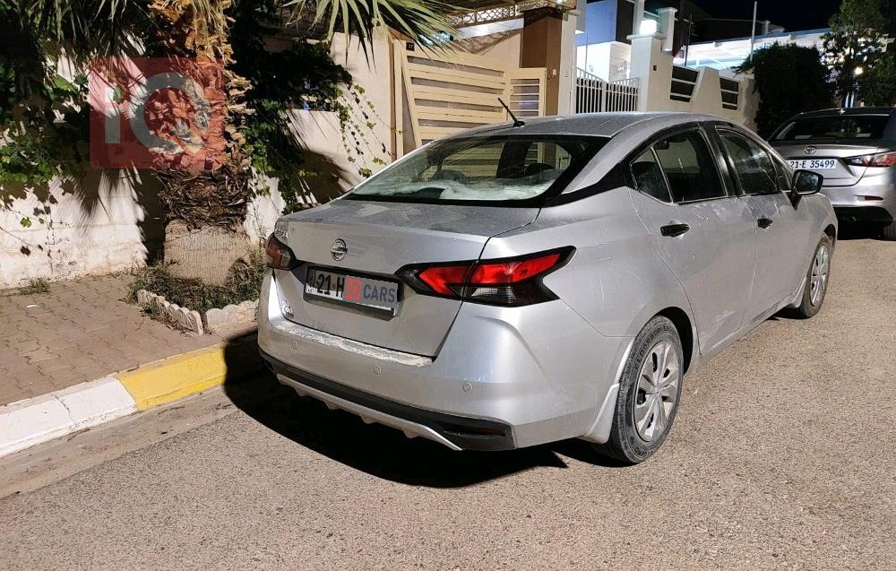 نيسان فيرسا